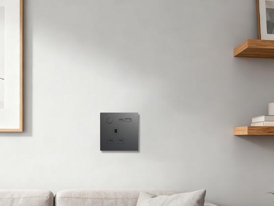 Smart Outlet with Type C / Socket UK-MEC-A